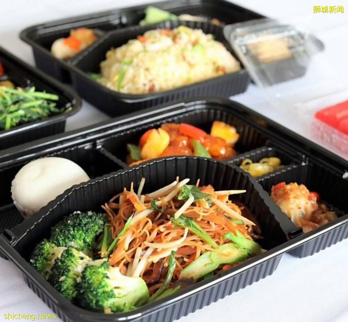 不必纠结要吃啥😎 桃苑外送便当套餐、豪华套餐最低只要S$9.90🔥招牌咖喱鱼头特价优惠