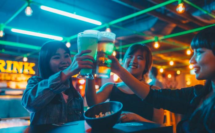 玩在獅城 想要體驗獨一無二的飲酒氛圍感？新加坡這10家高顔值酒吧你一定不能錯過