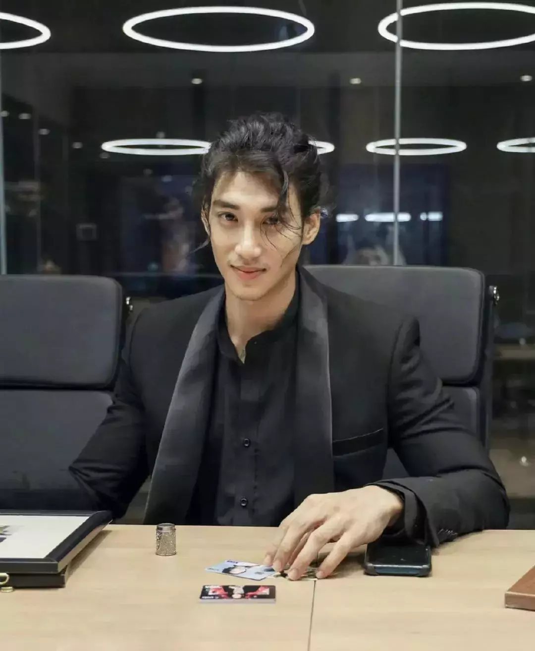 100個全球最帥的男人,新加坡無人上榜!他居然第一,撞臉王力宏、當過和尚,現被判入獄