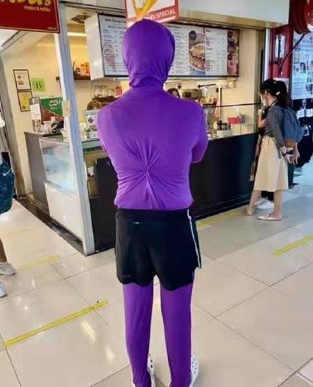 不是吧？真人版“天線寶寶”現身新加坡商場