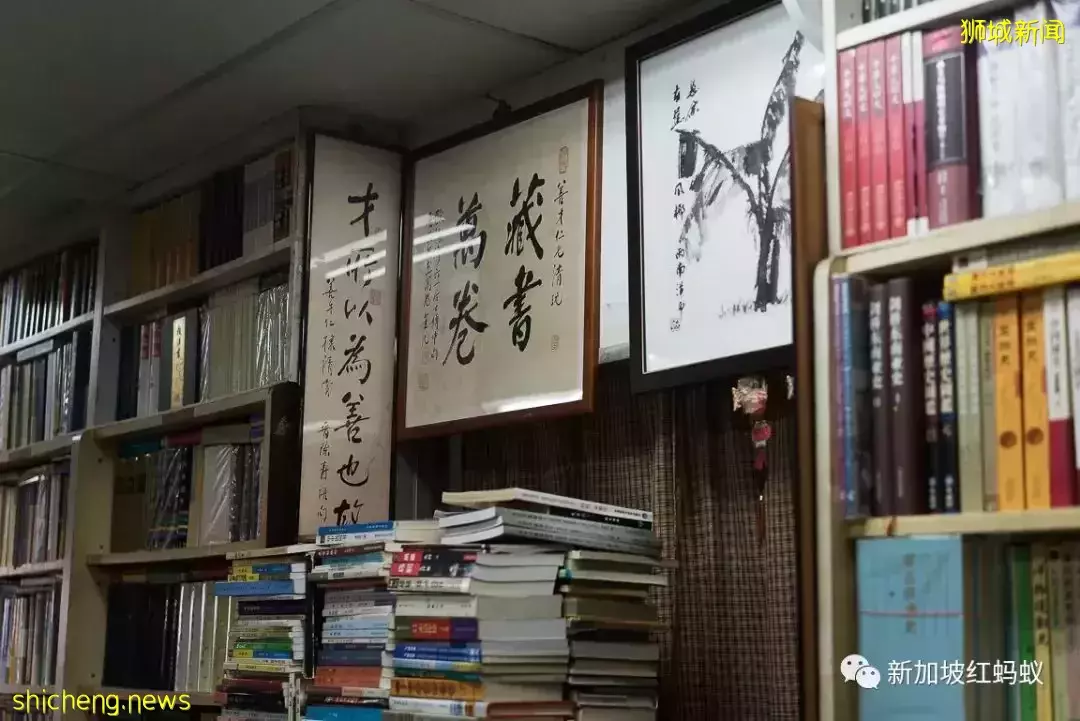 【世界讀書日】新加坡這家“書山書海”的店藏著一位最懂書的老板