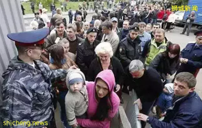 我的爱人在乌克兰,记录新加坡男人们的战火“救妻记”