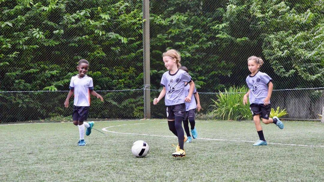 4歲就可以開始學足球~新加坡18家足球俱樂部，有離你最近的嗎