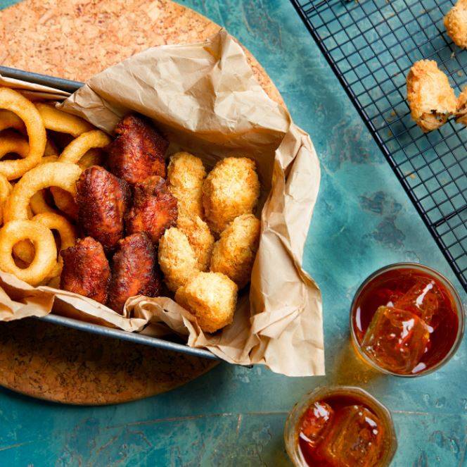 Mos Burger在One Fullerton新開概念店！而且還有獨特菜單