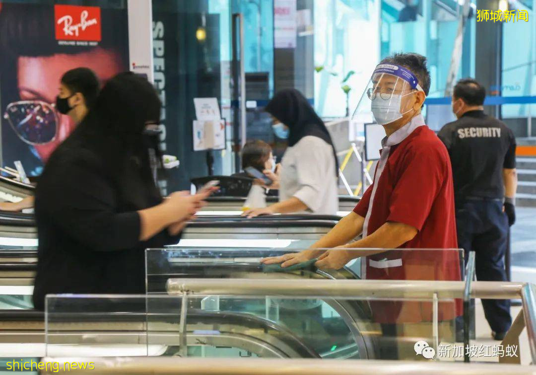 不单保饭碗还添饭? 新加坡工资会建议雇主尽快为低收入员工加薪