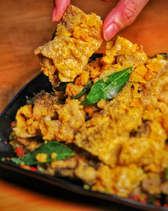 狮城港式粤菜四大名厨之一,坐镇新加坡河畔20年老字号,为你带来惊喜和福利