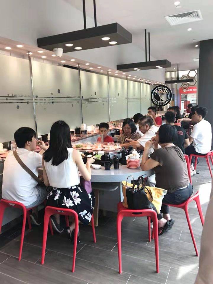 今年情人节，单身狗这么过可能完美躲过被虐