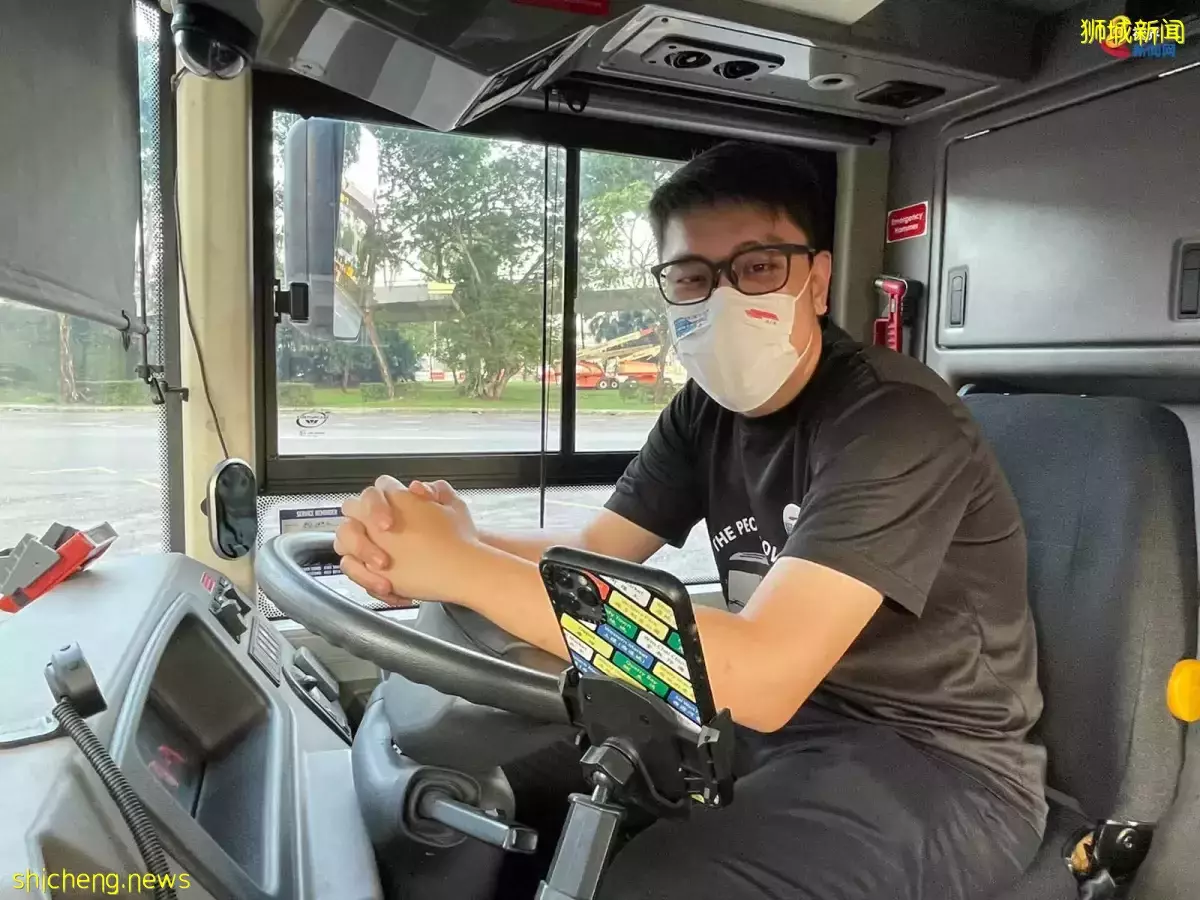 从爱拍巴士到考照驾巴士 巴士迷为兴趣疯狂到底