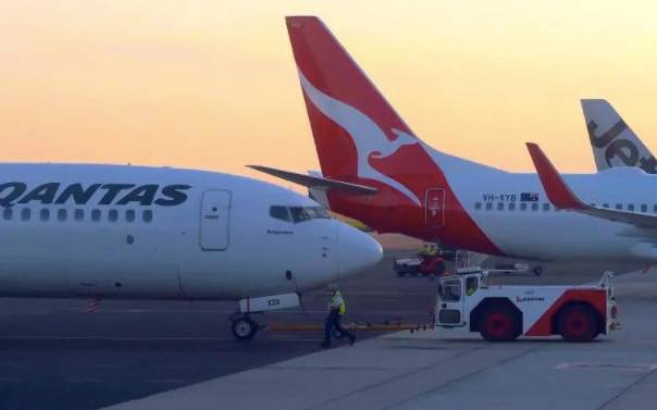 首批遊客從新西蘭和文萊抵達新加坡！這個大學多處有確診者到訪