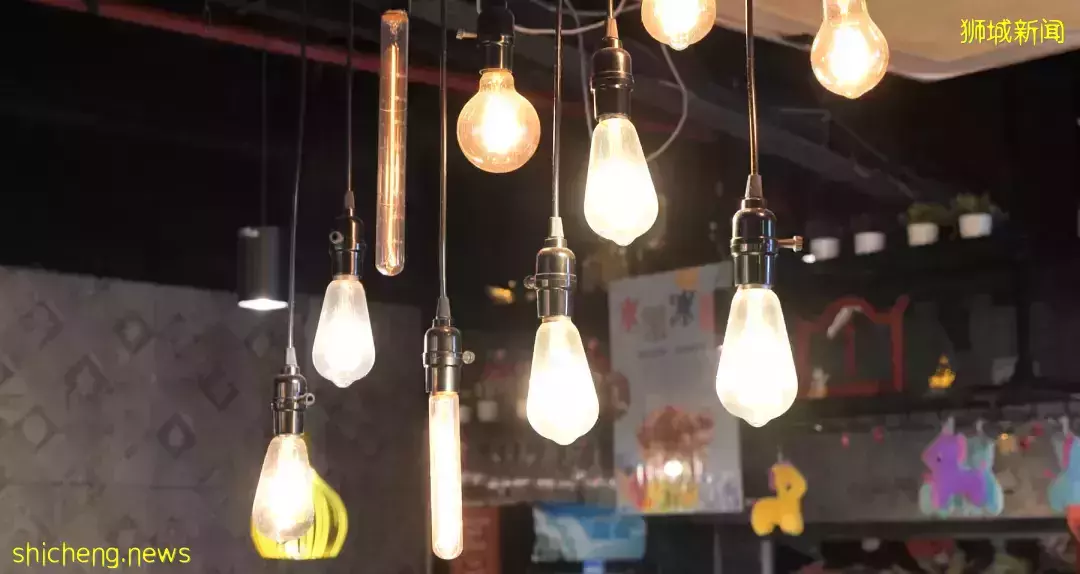 新加坡這家九宮格火鍋太贊了！不限量自助、免費湯底、送飲料