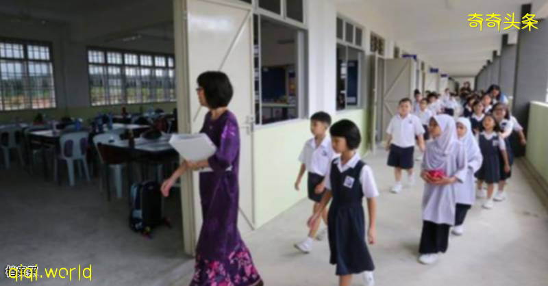 ◤行动管制◢ 复课用餐SOP 食堂购餐回课室吃 老师在场监管