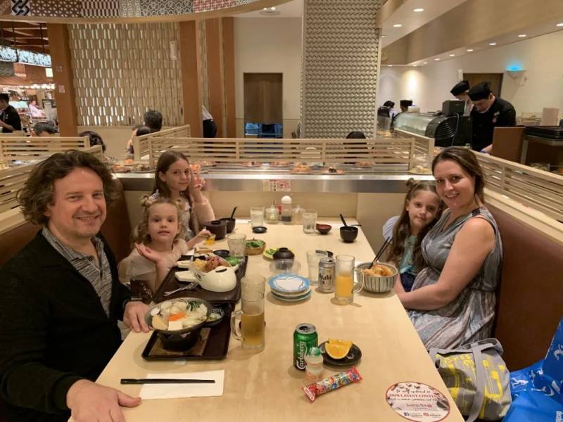 看看家長怎麽花式誇這所新加坡國際學校