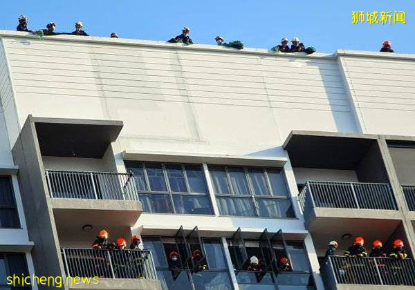 邻居装修太吵 少年持刀上门      回家反锁大闹5小时