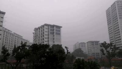 今天,新加坡被大暴雨淹沒了!