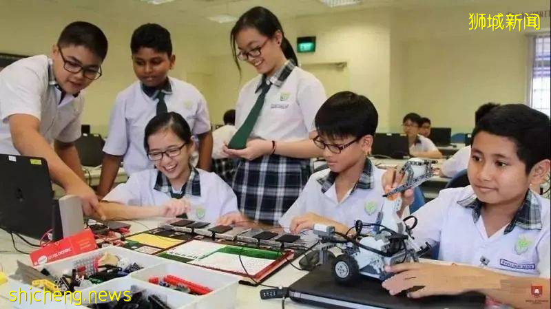 中国女生初中毕业留学新加坡！如今已是跨国集团区域经理