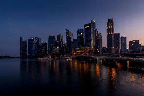 2万亿美元！5大世界级银行涉嫌洗黑钱丑闻，竟然有新加坡的份