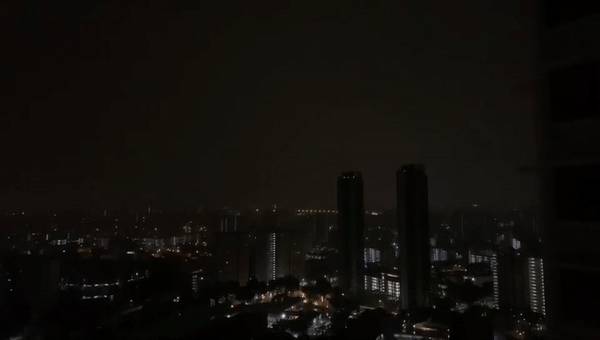 老司機都知道，新加坡廁所會發生這種事