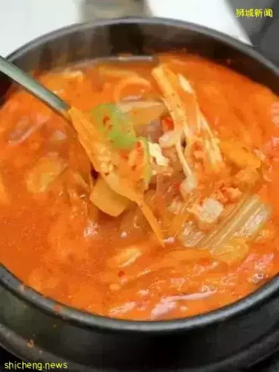 新加坡第一間韓式原木炭火烤肉,無限量啤酒、小菜,High起來