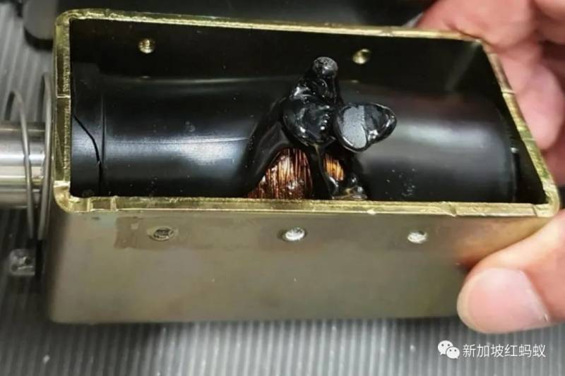 地鐵服務中斷竟然是誤讀系統顯示燈 兩職員被令停職重新培訓