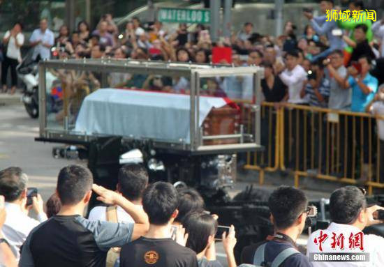 李顯龍傳｜​第七章：雙親