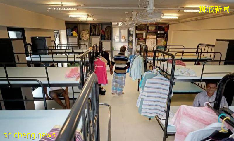 新加坡已有4萬名客工獲得“綠色通行碼”,複工後將接受定期檢測!