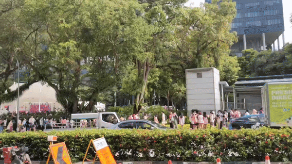 新加坡副總理宣布確診新冠！數千人不戴口罩在牛車水聚集，還有國會議員站台