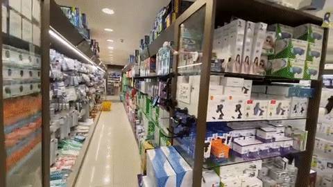 客工大批感染后,新加坡这个区变得荒凉了!唯一的24小时商场大裁员