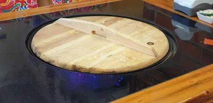 想家的老鐵們來個熱乎乎的“東北鐵鍋炖”吧