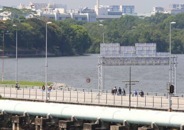 越堤族申請周期性通勤安排 回國過年 該算准日子