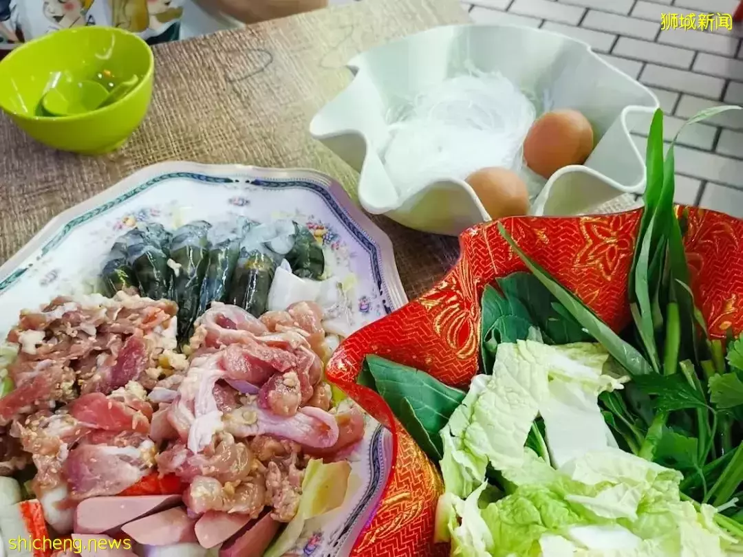 “我一年吃5次的超人气泰国炭烤火锅,居然要搬走了???”