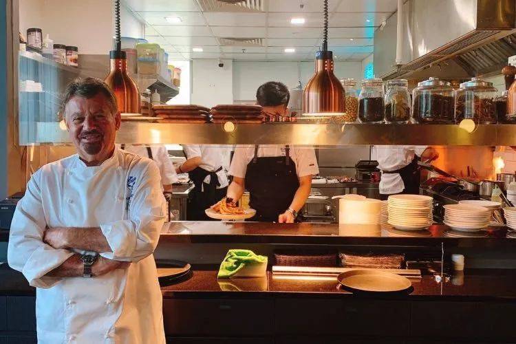 瑞士”牛排教父”70岁再出发