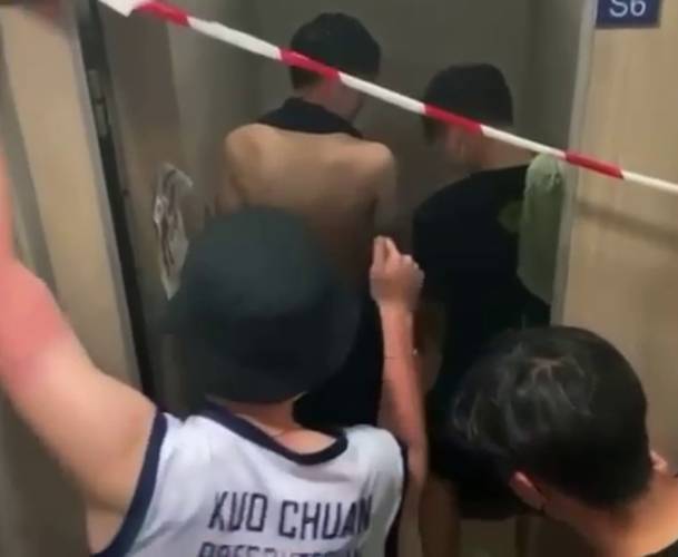 网传义安理工学院学生向同学撒尿视频,校方:已经确认学生身份