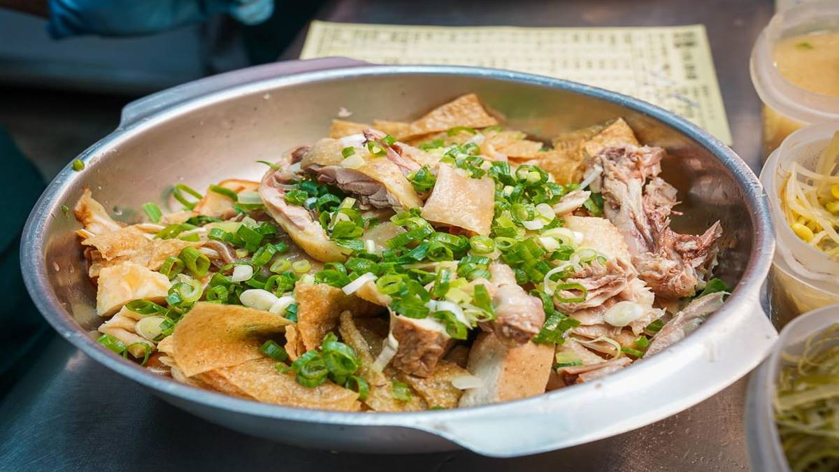 原来新加坡也吃的到台湾盐水鸡！鸡汁吃起来超香