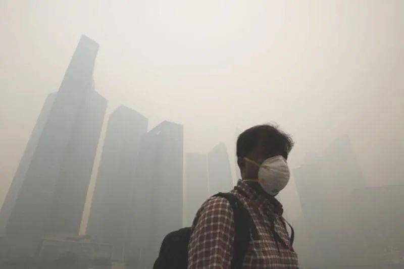 昨早,新加坡全島各處有一股怪味!難道印尼開始燒芭了