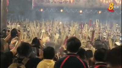 新加坡過年比中國還熱鬧！搶頭香、換新鈔、送橘子……你還知道哪些習俗