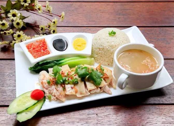 客觀分析!留學新加坡還是留學香港