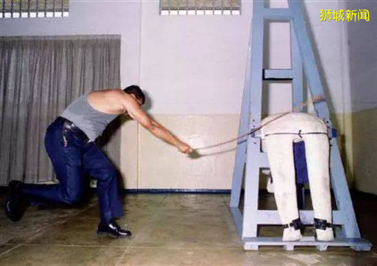 坦克、戰鬥機、傘兵出動!55年了,新加坡終于讓全世界感動哭泣