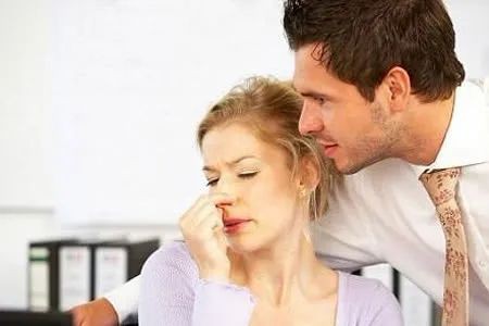 在新加坡潮热天气里疯狂掉发!如何科学送走大油头?