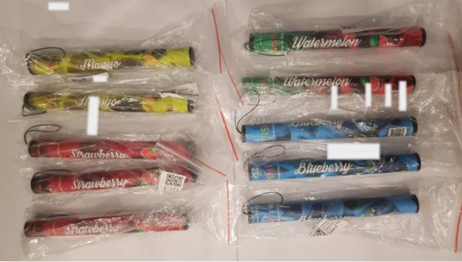 網上銷售電子煙被抓,八人共罰款172,500新元