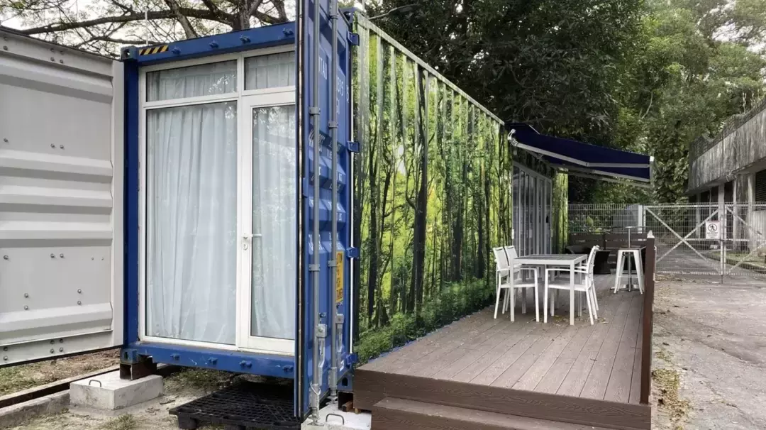 花了200多新幣，我在新加坡的“地獄”門口住了一晚