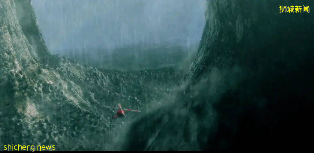 送票！中國破4億票房的災難片在新加坡上映，看哭了