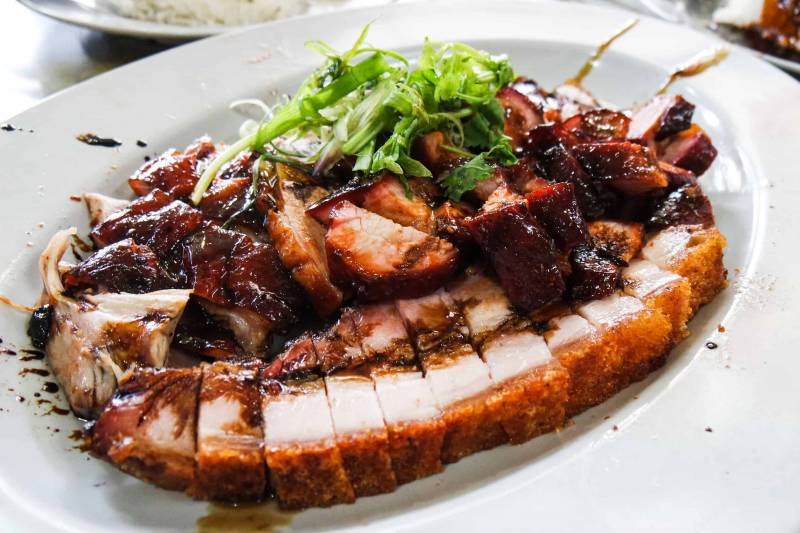 平價美食之王!新加坡最好吃的叉燒大盤點!!值得你專門跑過去排隊的那種