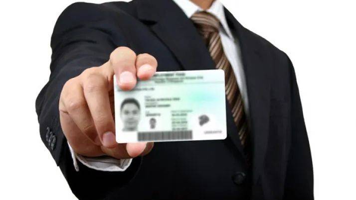 新加坡走了10多萬外國工作者!月薪中位數首次下降,這些崗位正缺人