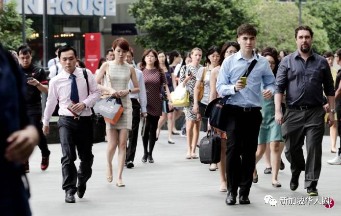 新加坡又發錢了!即日起公民和PR可申請每月700或500新幣補助