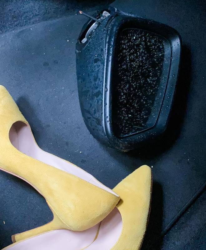 新加坡美女主播:“吓!中国卡车司机撞坏了我的宝马车...”