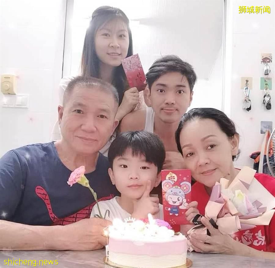 新加坡厨师放假回马变失业,在母亲建议下卖椰浆饭,结果颠倒传统一炮而红