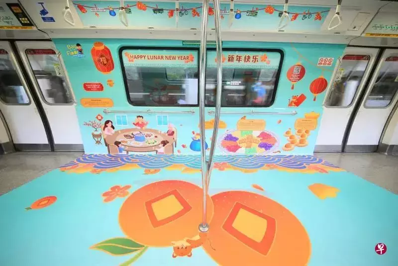 新加坡春节粉嫩嫩的地铁你坐了吗？巴士也换装，快去蹭福气