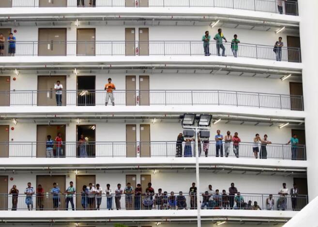 新增4个感染群、累计病例直逼4000例，新加坡防疫拐点在何方