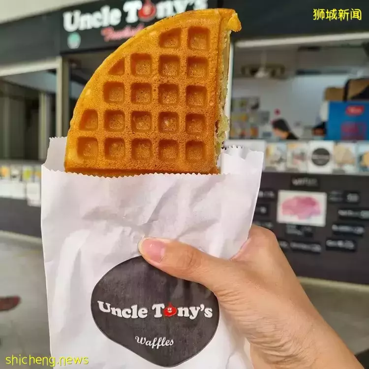 Uncle Tony's Tuckshop古早味華夫餅，竟然有Ondeh Ondeh餡！滿滿椰絲+椰糖漿，平價必吃👍