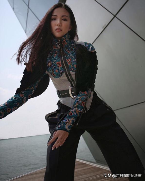 关注不断上升的新加坡亚裔时尚博主,所有小个子的暖心穿搭指南